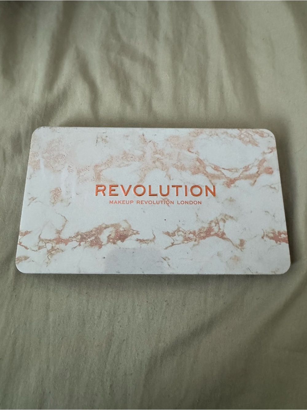 Revolution Marble Effect Eyeshadow Palette - White & Rose